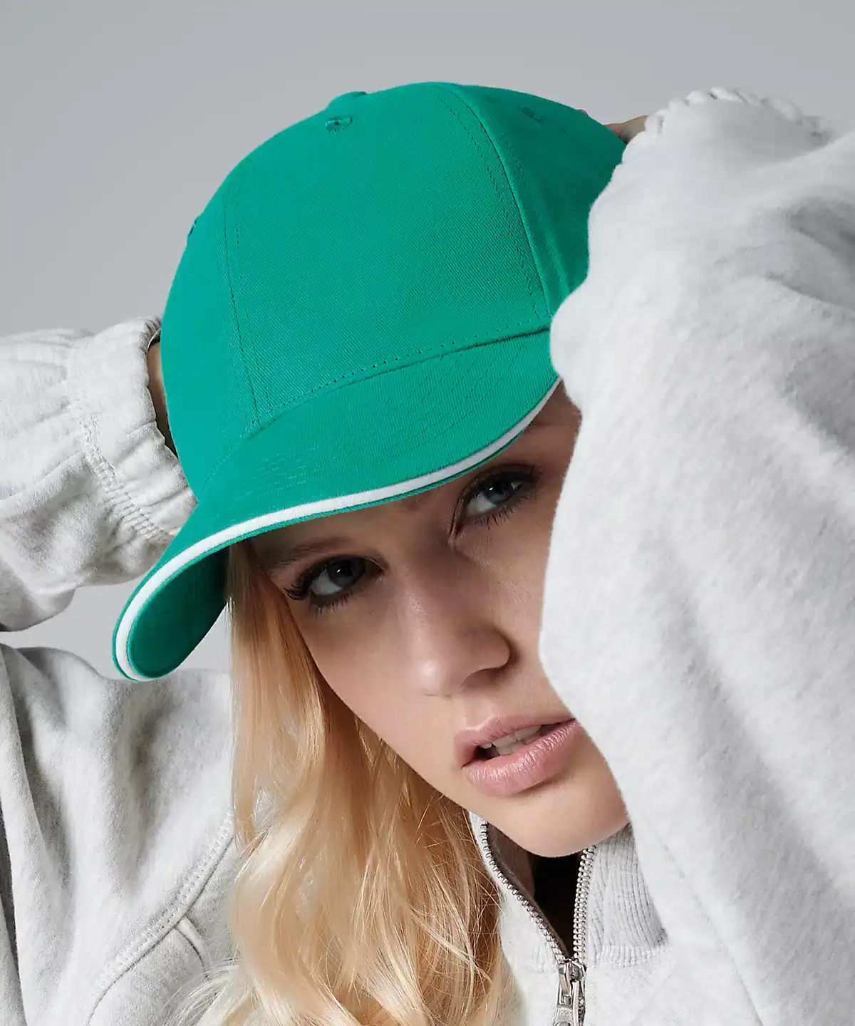 Embroidery and printing on custom athleisure 6-panel cap for sportswear and casual fashion.