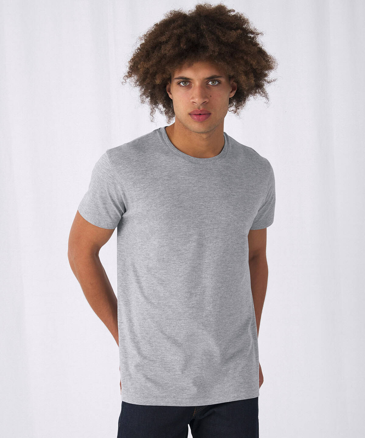 Embroidery and printing on custom t-shirts by CapeBali. High-quality Bali craftsmanship for promotio.