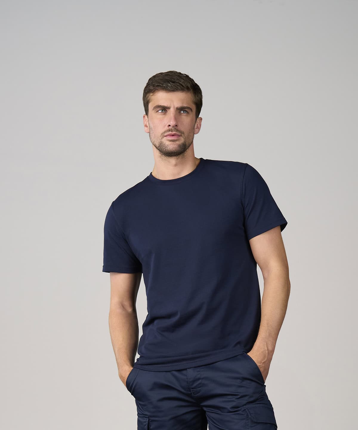 Navy blue pro T-shirt RX151, ideal for embroidery and printing, showcasing quality fabric and profes.