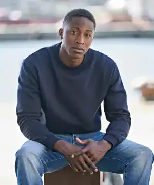 Plain navy sweatshirt suitable for customised embroidery and printing.