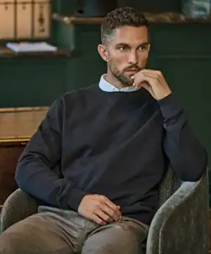 Men's black ribbed crew neck sweatshirt with a soft interior, ideal for everyday casual outfits.