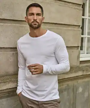 Embroidery & Printing on Casual Long Sleeve T-Shirt.